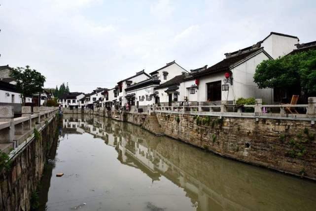 亮出宁夏名片！泾华高速泾河源服务区“宁满驿”启用